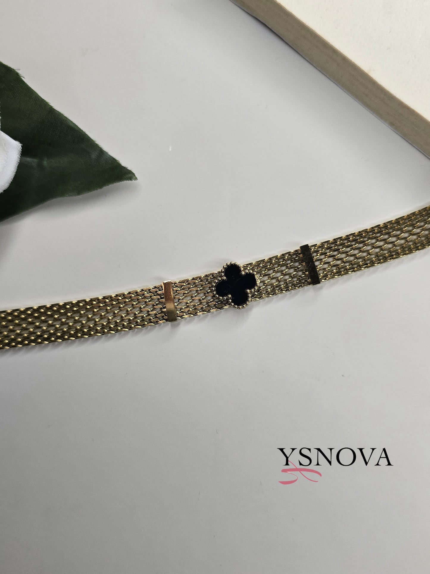 Wide Clover Bracelet with Black Stone – Van Cleef Inspired Design – Gold Plated Stainless Steel