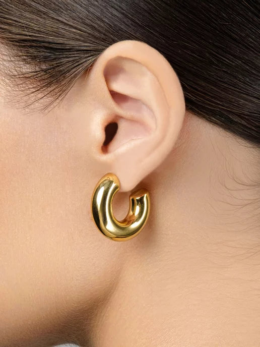Gold hollow mini hoop earrings