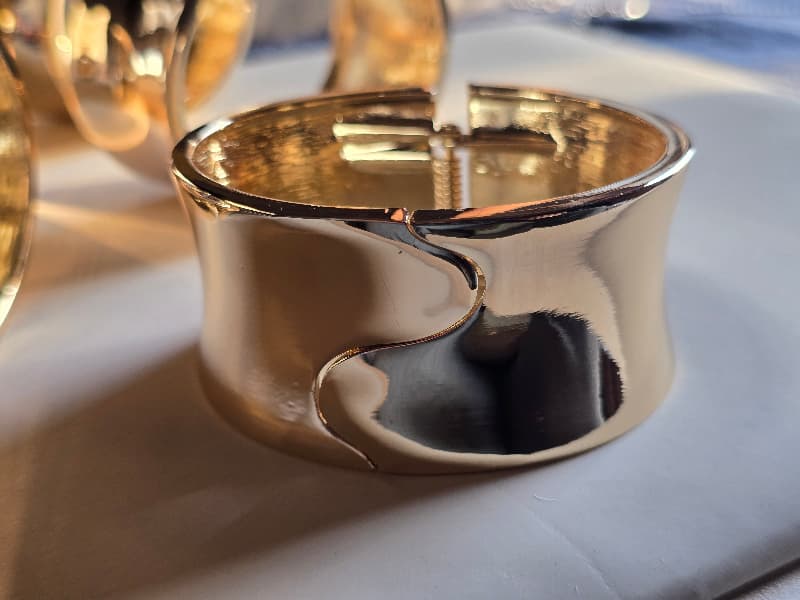 Sculpted Gold Wave Bangle