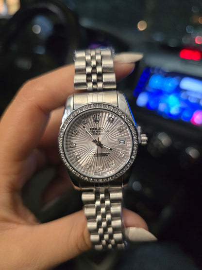 Luxury Women’s Silver watch Stainless-Steel Waterproof  with Diamond-Accented Bezel & Pink Dial