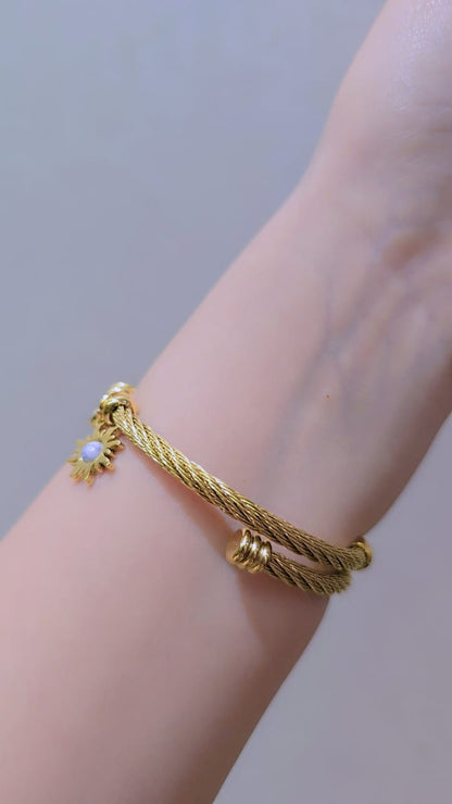 Golden Cable Bracelet with Sun Charms, White Stone & Crystal Details – Gold Plated Stainless Steel
