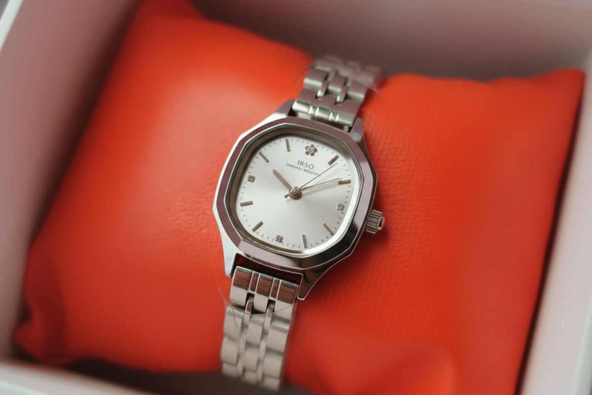 Smooth Curve Watch