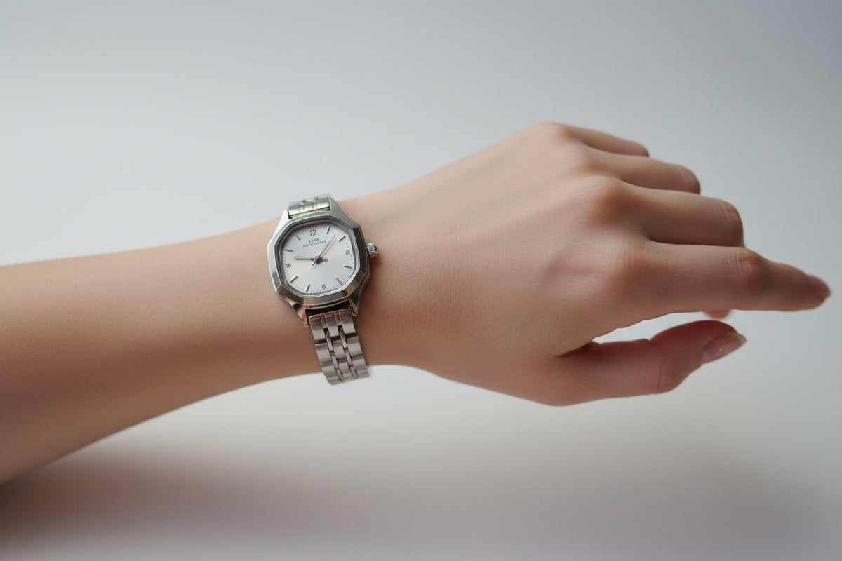Smooth Curve Watch