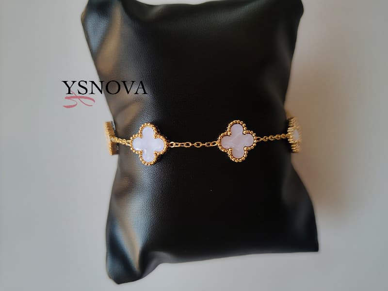 انسيال كلوفر ستانلس ستيل مطلي بالذهب أبيض